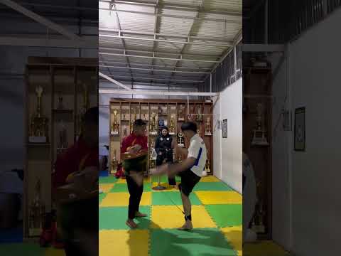 @weweywita7014  ngelatih adiknya