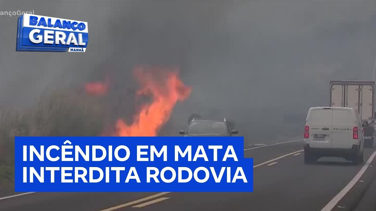 Incêndio em área de mata interdita rodovia no interior paulista por duas horas