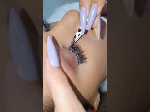 💫 "طريقة الأجانب في تركيب الرموش 👁️ Easy lash hack!"