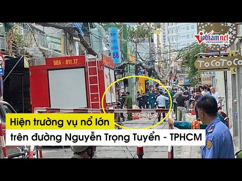 Hiện trường vụ nổ lớn trên đường Nguyễn Trọng Tuyển TPHCM: Quán bún sập tường, đồ dùng vỡ nát