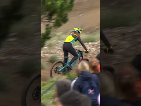 Definitely not the ride Camille Balanche was hoping for in Pal Arinsal 😳