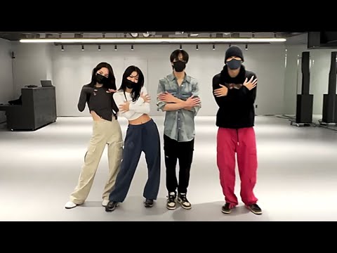 KAI, SEULGI, JENO, KARINA - 'Hot & Cold' Dance Practice Mirrored