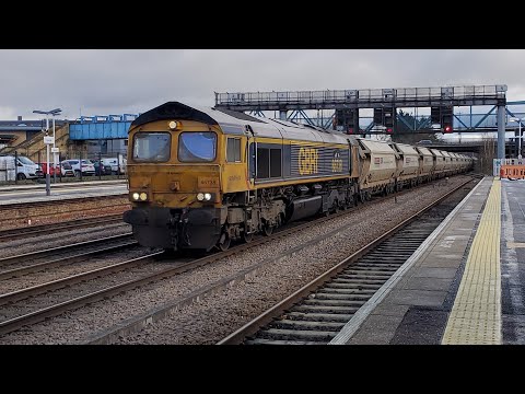 Trains at Lincoln Central (10/01/2024)