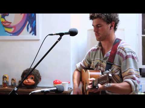 Vance Joy - From Afar (Live) - UClvCYrXBy7ft_5zKD7-cxKQ