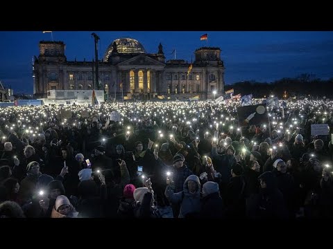 Εκατοντάδες χιλιάδες Γερμανοί στους δρόμους κατά του ακροδεξιού εξτρεμισμού