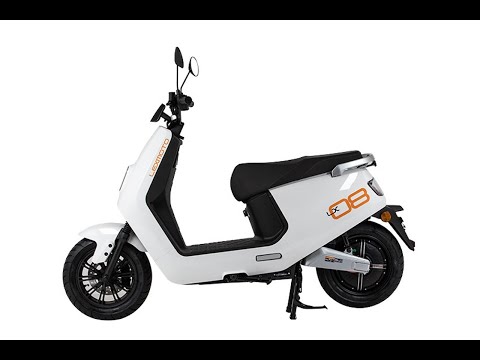 Lexmoto LX08 45mph electric moped static review & compared to MQiGT SR & Sunra Robo-S - Green-Mopeds