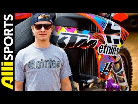 Levi Sherwood FMX Bike Setup - UCQsEEybG5Nwg_n8npnwPL4Q