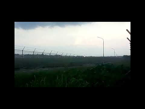 landing sriwijaya air pk-CRI bandara sultan thaha jambi