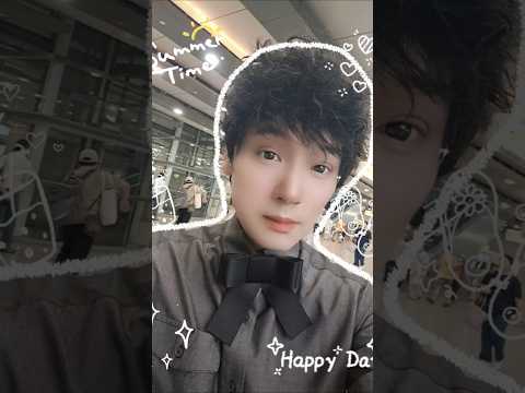 準備來去参加Vicky好姐妹的生日Party！🥰#好久沒坐火車了呀！台中到中壢要1個半小時呀！😂#好開心好久沒見的朋友們等會見呀！Love！❤️