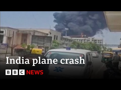 Passenger plane heading for London crashes in India | BBC News