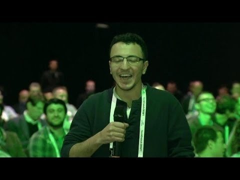Box's Founder Aaron Levie 'Slept Under Desk'  | Disrupt Europe 2013 - UCCjyq_K1Xwfg8Lndy7lKMpA