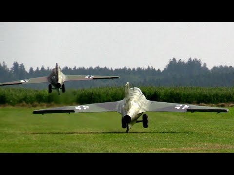 Giant Me163 Formation Flight - UC1QF2Z_FyZTRpr9GSWRoxrA