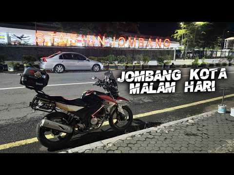 Syahdunya Malam Kota Santri: Motovlog Jombang Kota Ringin Contong - Alun-Alun
