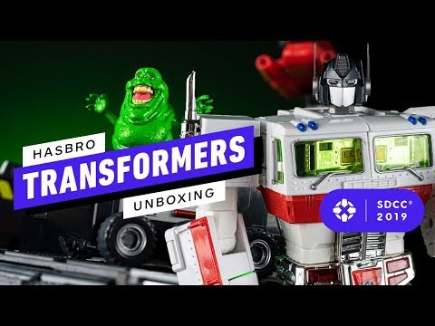 Ghostbusters and Transformers Get an Epic 80s Mashup With This Optimus Prime Ecto-1 - Comic Con 2019 - UCKy1dAqELo0zrOtPkf0eTMw
