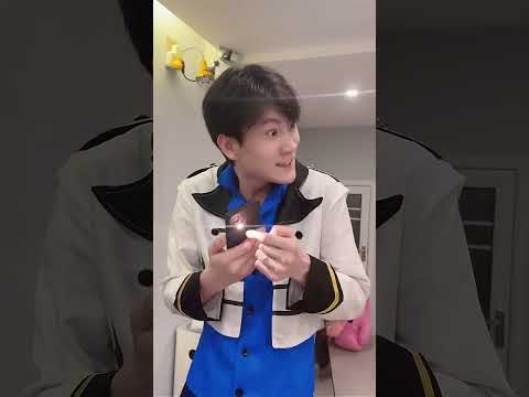 看个恐怖片还秀恩爱，受不了