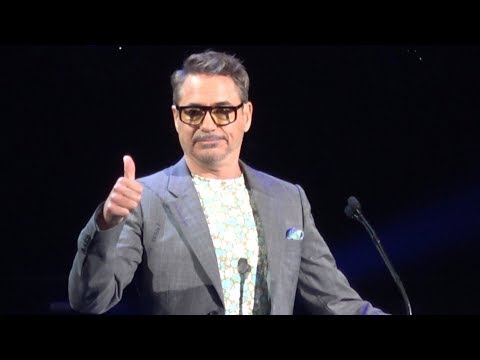 Robert Downey Jr. Accepts Disney Legends Award at Disney D23 Expo in Anaheim 2019 - UCe-gHr2O_LP7t0YJYHZQZlg