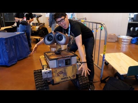 Maker Faire 2012: The Wall-E Builders Club - UCiDJtJKMICpb9B1qf7qjEOA