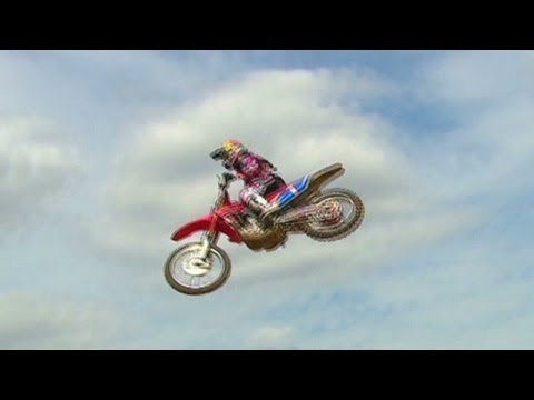 CNN: Deaf female motocross racer, Ashley Fiolek, overcomes - UCupvZG-5ko_eiXAupbDfxWw