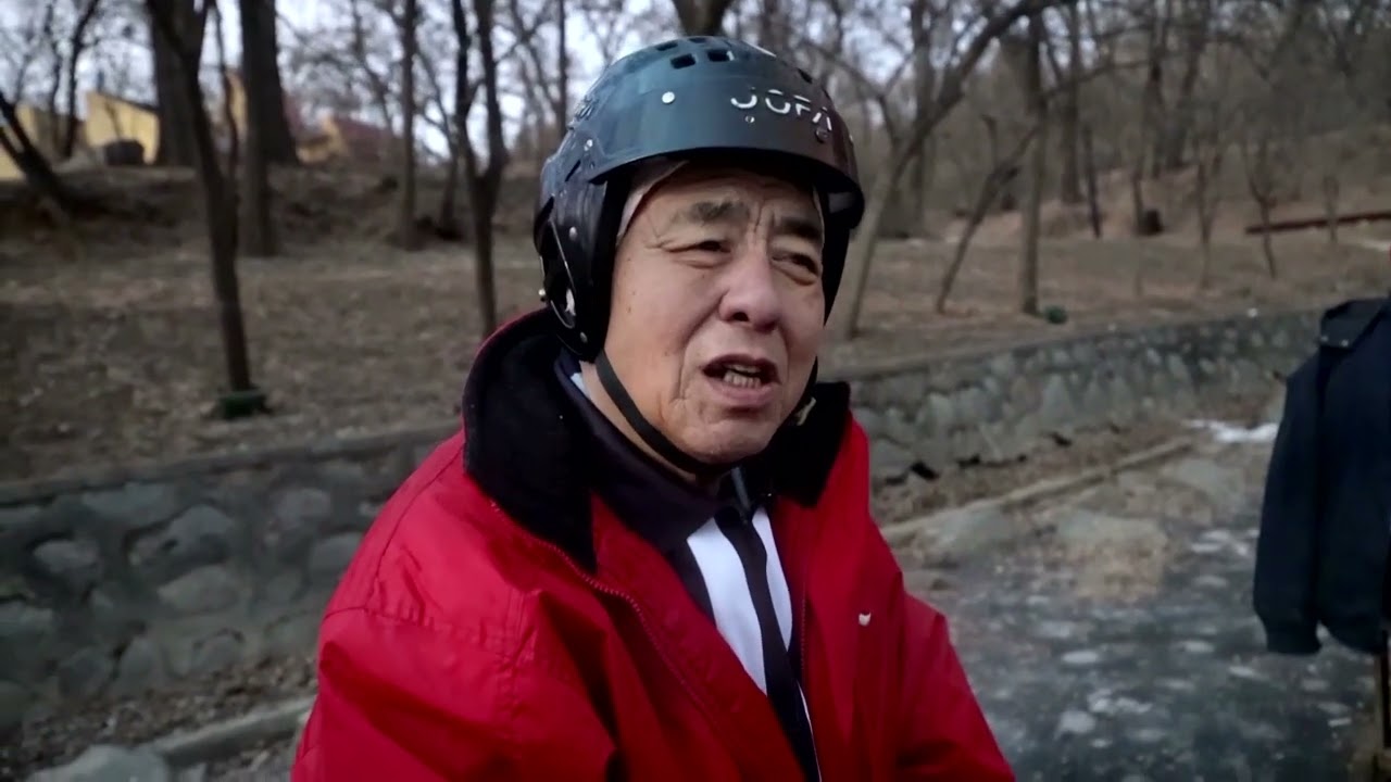 Chinese hockey oldtimers face off on frozen pond