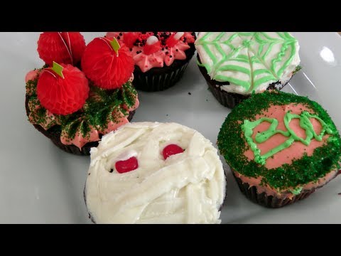 Simple Halloween Cupcake Decoration Ideas - Laura Vitale - Laura in the Kitchen Episode 223 - UCNbngWUqL2eqRw12yAwcICg