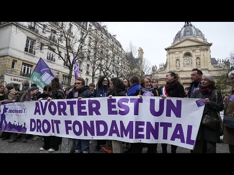 Κατοχύρωσε συνταγματικά το δικαίωμα στην άμβλωση η Γαλλία