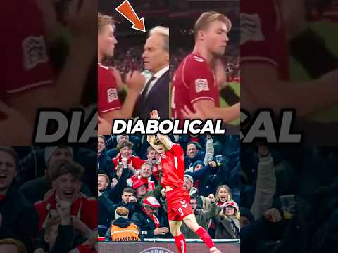 <strong>Give</strong> this guy the biggest Ronaldo fanboy award ASAP.😭🔥