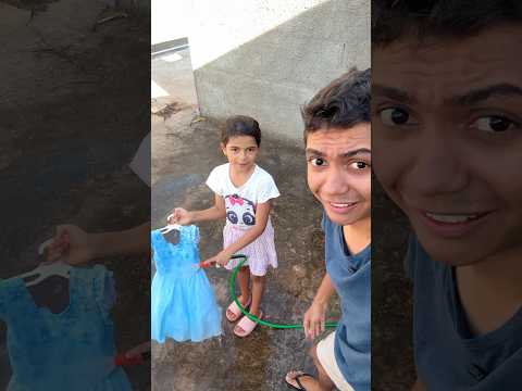 VESTIDO NOVO ELA ACABOU DE MOLHAR TODO