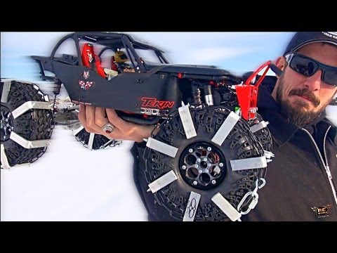 RC ADVENTURES - BLACK WiDOW BiTES the SNOW & iCE in a WiNTER WoNDERLAND! HAPPY HOLiDAYS! - UCxcjVHL-2o3D6Q9esu05a1Q