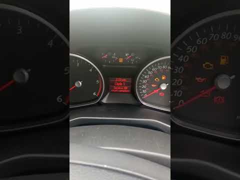 Zurücksetzen der Wartungslampe an einem Ford Mondeo.