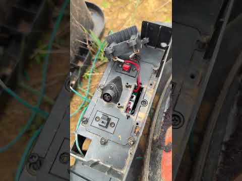 Can we fix Hank? #narrowayhomestead #offgrid #hankthetank #viral #comeback #robot #OG #water