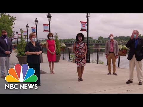 Pennsylvania Swing State Voters Say America Has A ‘Crisis Of Leadership’ | NBC News NOW