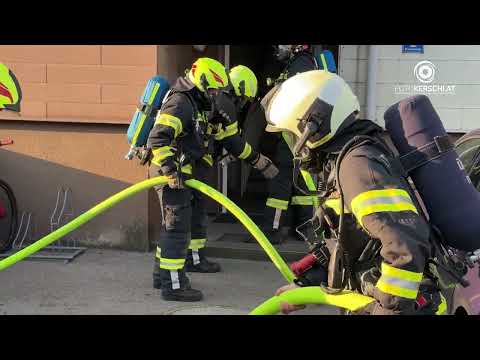 Küchenbrand in Mehrparteienhaus in Asten – Wohnung unbewohnbar