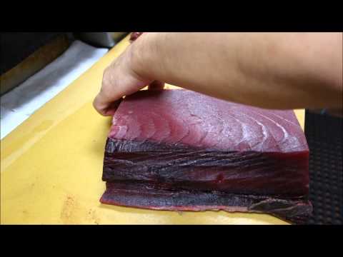 Unbagging Our Fresh Tuna - How To Make Sushi Series - UCbULqc7U1mCHiVSCIkwEpxw