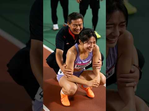 세계기록 갱신하고 감격한 육상선수