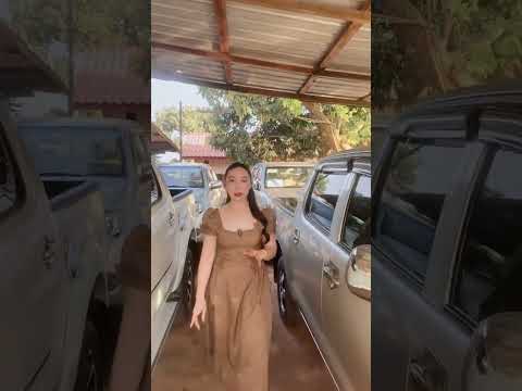 ขายลดอยู่ท่าลาด