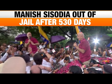 LIVE | Manish Sisodia Walks Out of Jail after 17 Months | News9