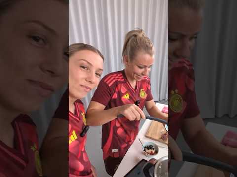 Linda Dallmann ❌ Äpfel schneiden