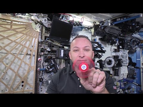 Fidget spinner spinning in space! - UCmheCYT4HlbFi943lpH009Q