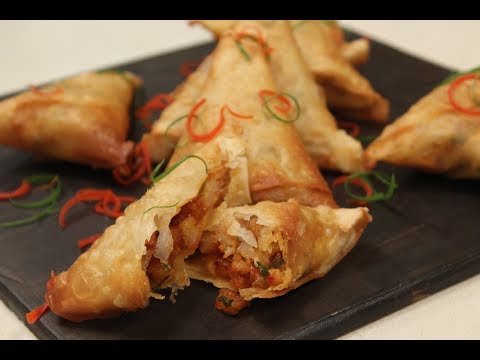 Chinese Samosa | Snacks Recipe | Sanjeev Kapoor Khazana - UCmoX4QULJ9MB00xW4coMiOw