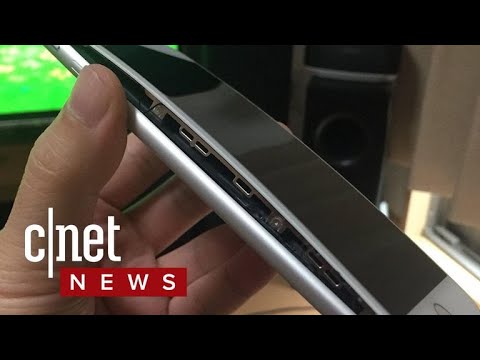 Reports of iPhone 8 Plus battery swelling (CNET News) - UCOmcA3f_RrH6b9NmcNa4tdg