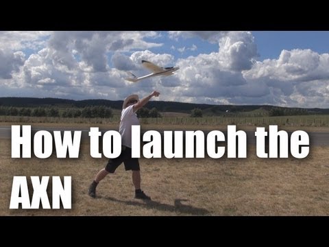 How to launch the AXN Clouds Fly Floater Jet RC plane - UCahqHsTaADV8MMmj2D5i1Vw