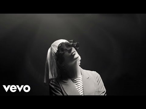 Sia - Chandelier (Live on SNL) - UCmKdSrwf1e8coqAzUsrVHZw