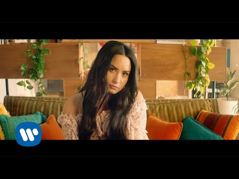 Clean Bandit - Solo feat. Demi Lovato [Official Video] - UCvhQPdeTHzIRneScV8MIocg