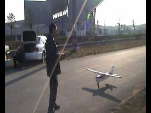 RC Cessna 182 Skylane Nitro Doing Simple Aerobatics - UCsFctXdFnbeoKpLefdEloEQ