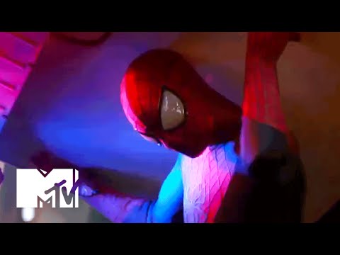 ‘Amazing Spider-Man’ Director Marc Webb Reacts To Marvel’s New Reboot | Comic-Con 2015 - UCxAICW_LdkfFYwTqTHHE0vg