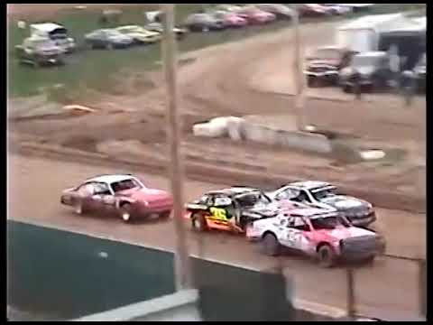 4/30/2016 Shawano Speedway Races - dirt track racing video image