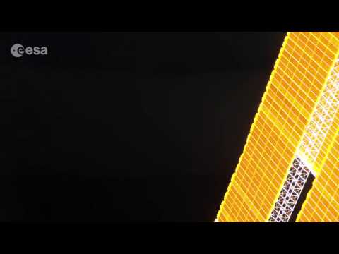 Space Station's 90 Minute Orbit Time-Lapsed Into 51 Seconds | Video - UCVTomc35agH1SM6kCKzwW_g