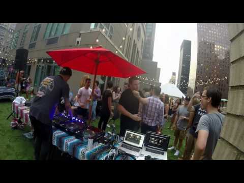 Skyline Sessions: Le Youth DJ Set from W Hotel Penthouse - UCJEKlziKdxoos1qbptjGgLg