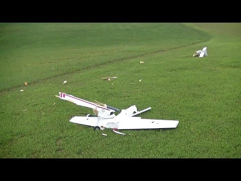 Amazing CRASH Great RC Flying Day Lots of Fun and Planes POOR LARRY - UC95GwRkvzNn9vHmc8OOX5VQ