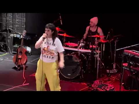 Lola Young - I Wish You Were Dead